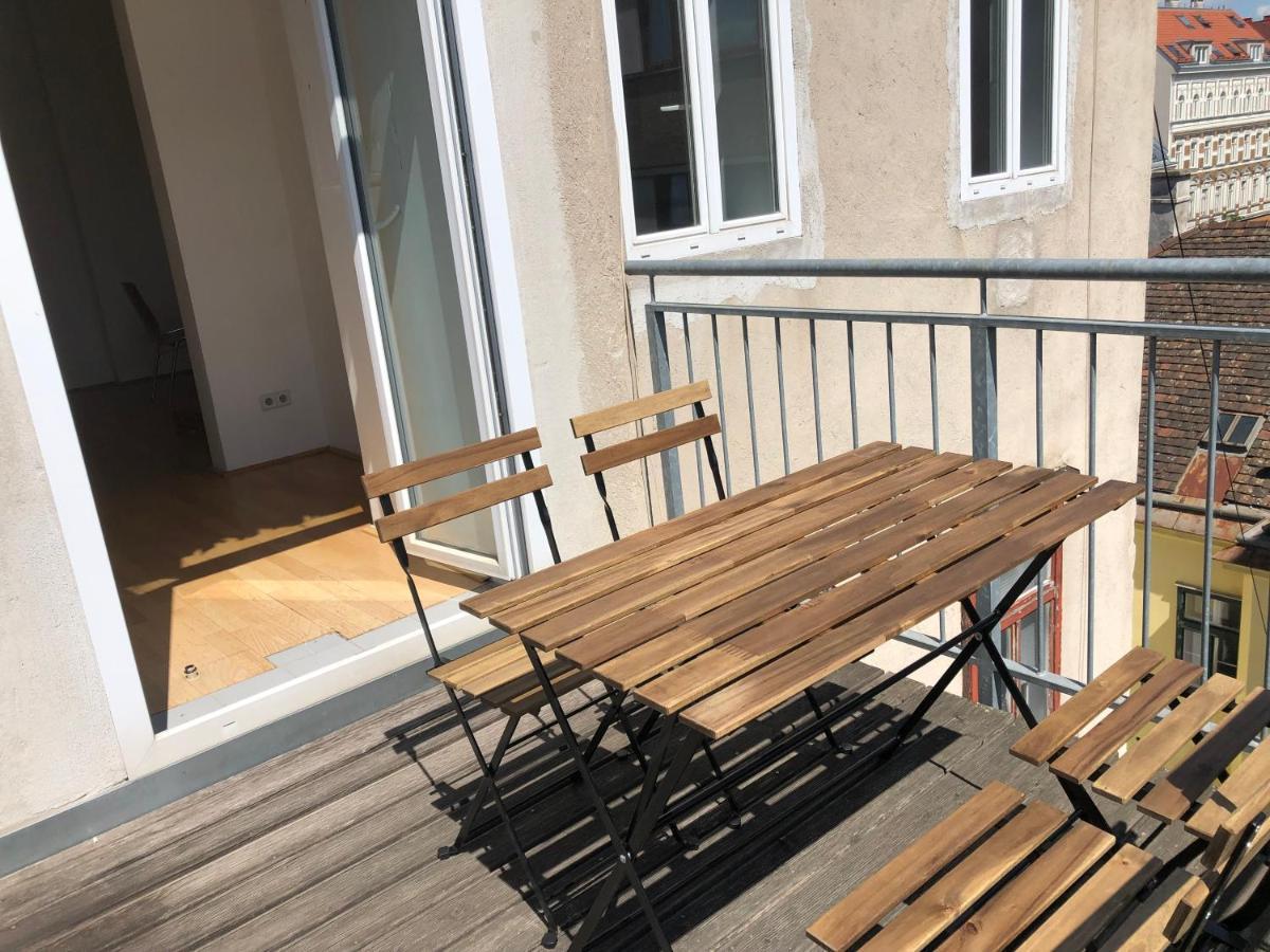 Helle 4 Zimmer Familien-Wohnung Mit Balkon! Schloss Schonbrunn In Gehdistanz Wenen Buitenkant foto